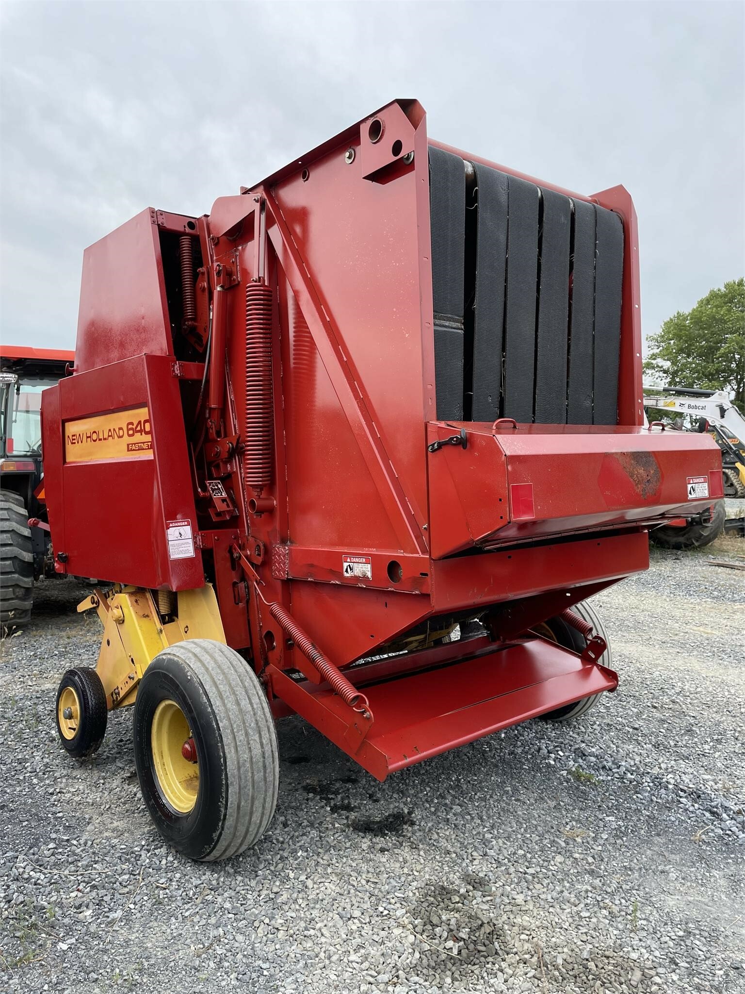1993 New Holland 640 Round Baler 5,750 Machinery Pete