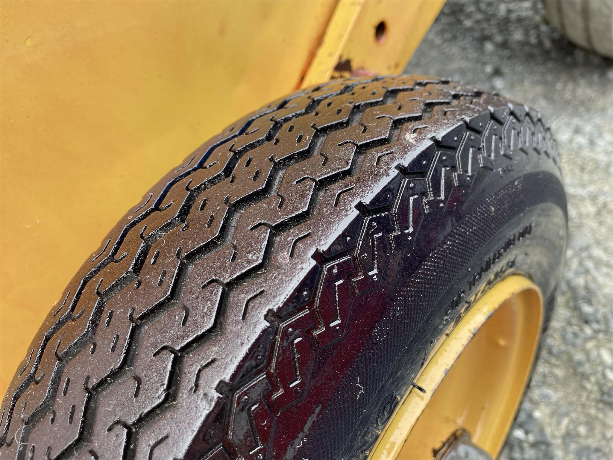 1993 New Holland 640 Round Baler 5,750 Machinery Pete