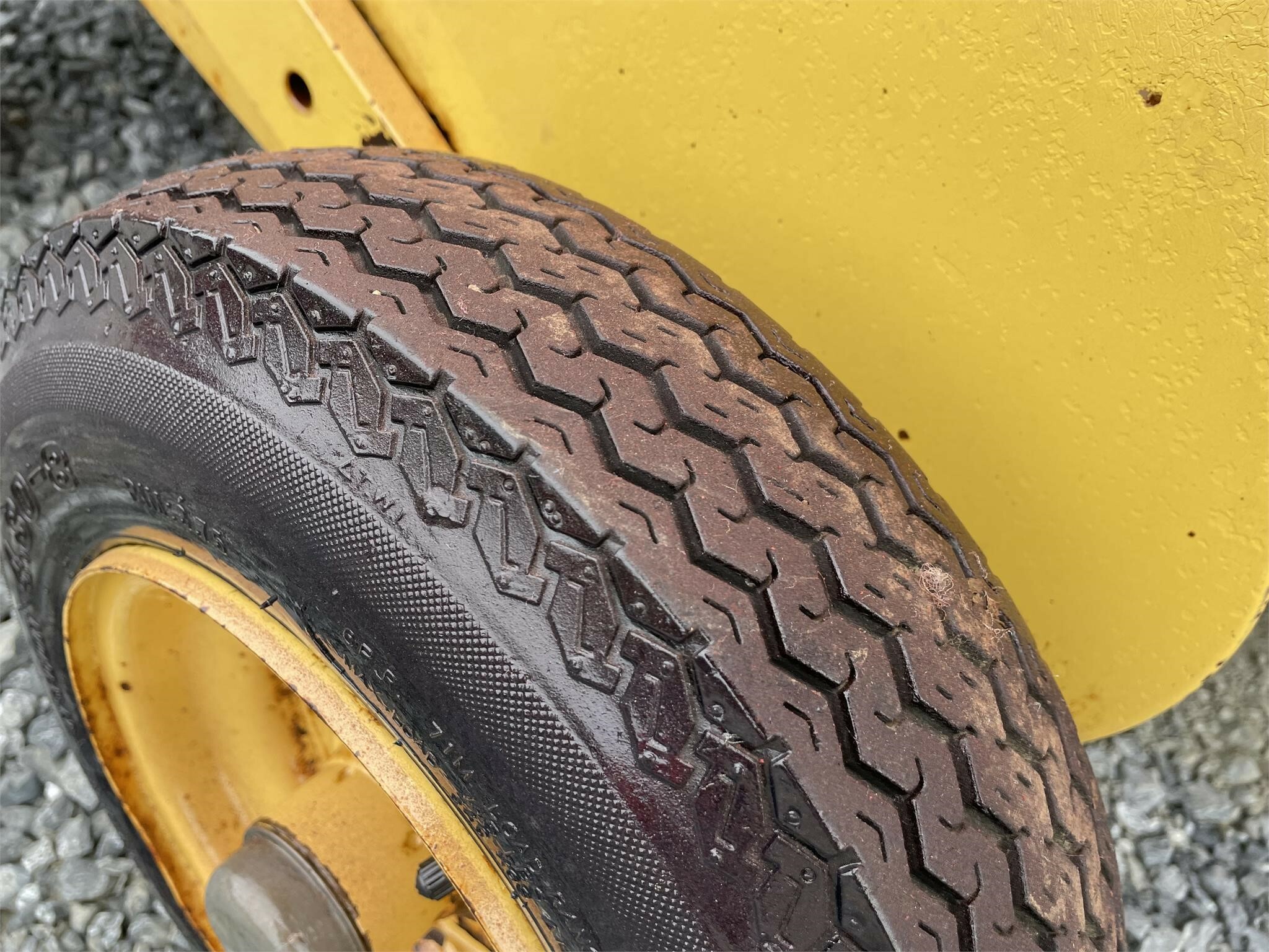 1993 New Holland 640 Round Baler 5,750 Machinery Pete