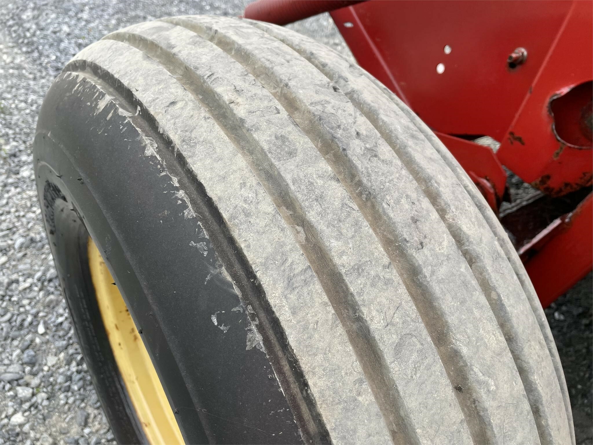 1993 New Holland 640 Round Baler 5,750 Machinery Pete