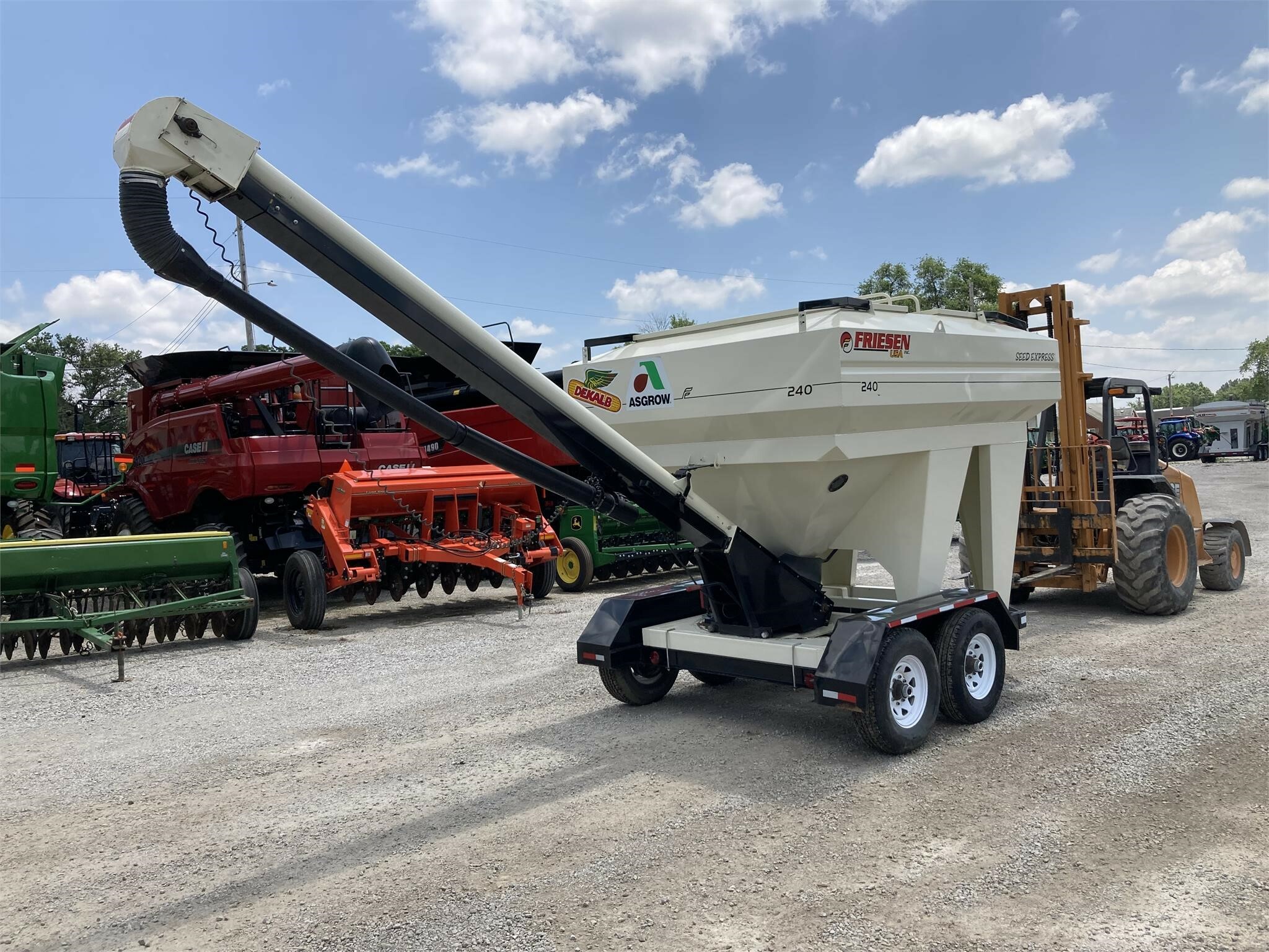 Friesen 240 Seed Tender