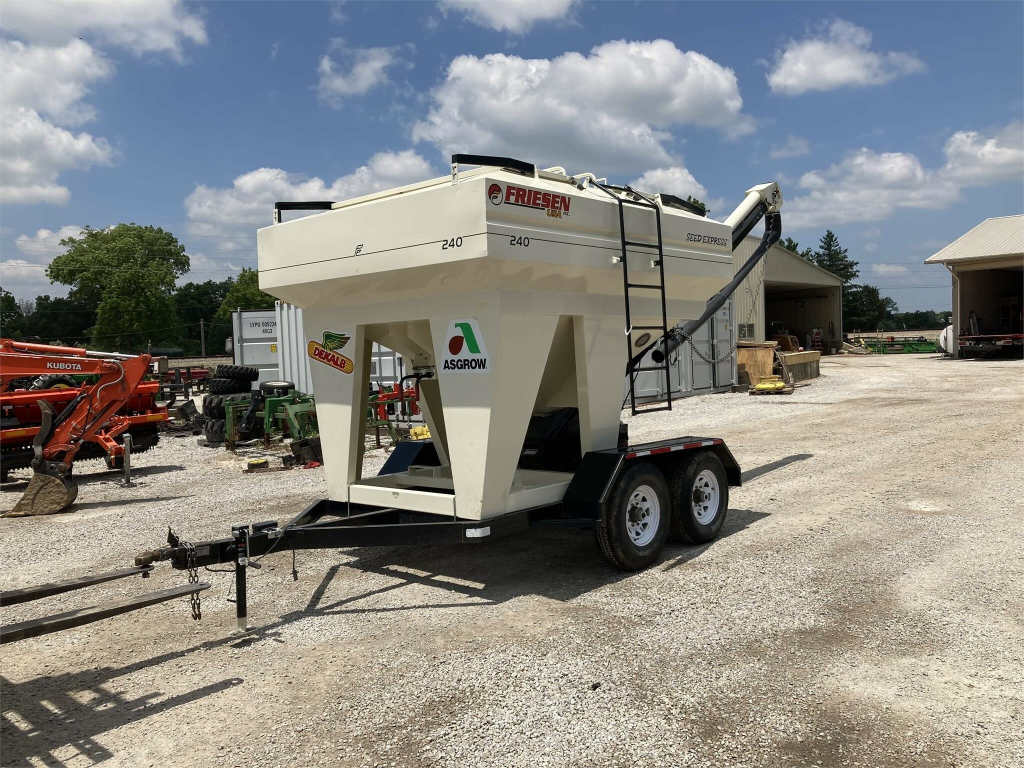  Friesen 240 Seed Tender