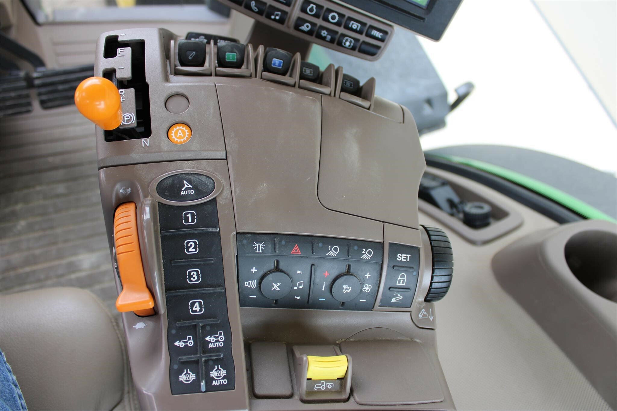 2020 John Deere 8295R Tractor