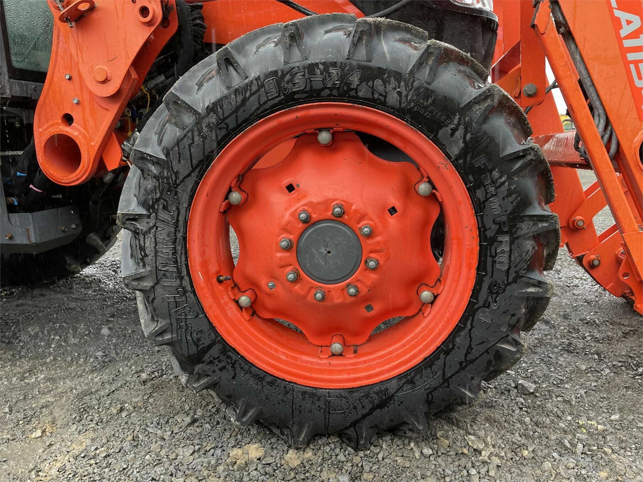 Kubota M7040 Tractor 36,000 Machinery Pete