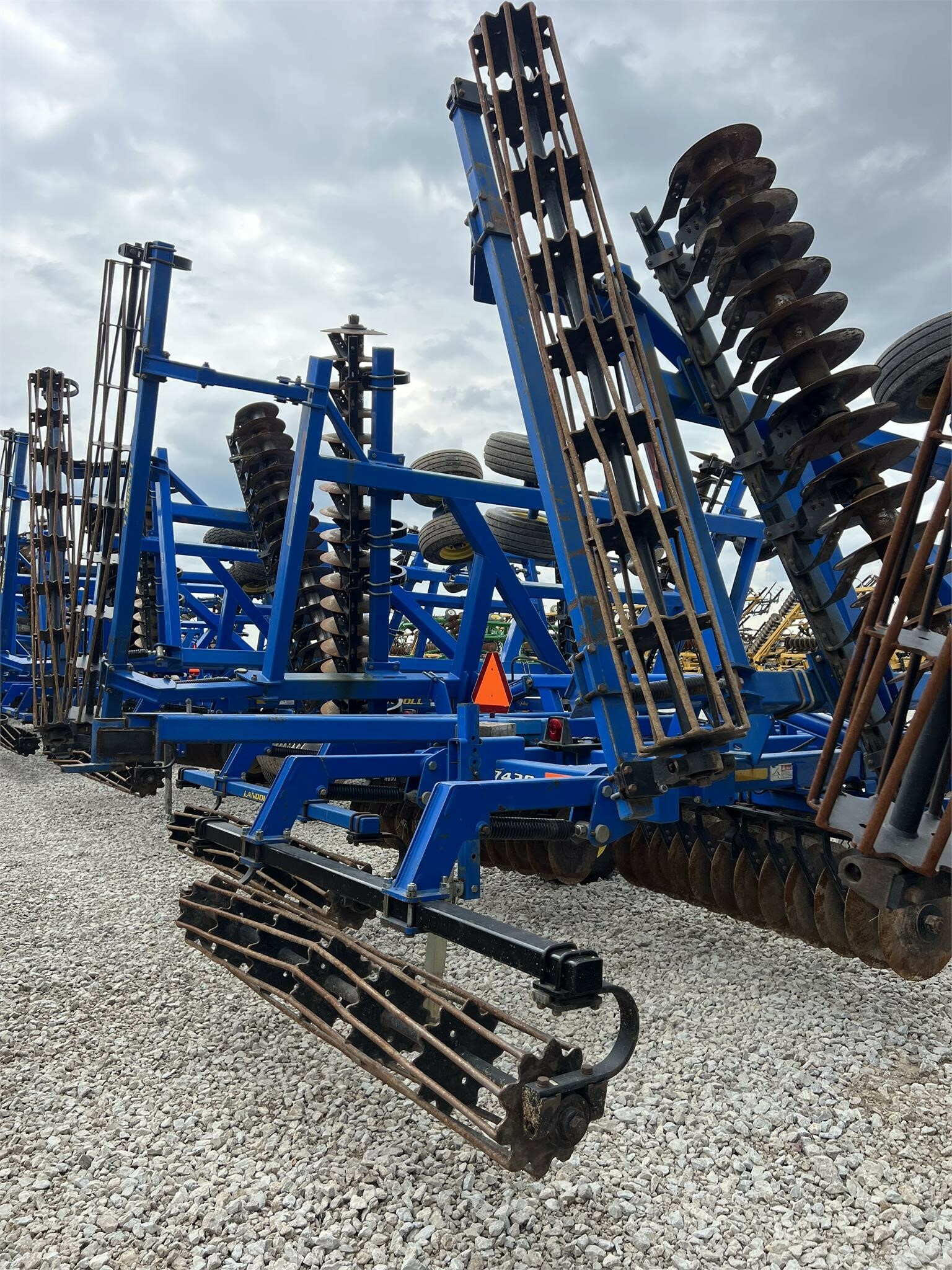 Landoll 7431 VT Plus Vertical Tillage 33,900 Machinery Pete