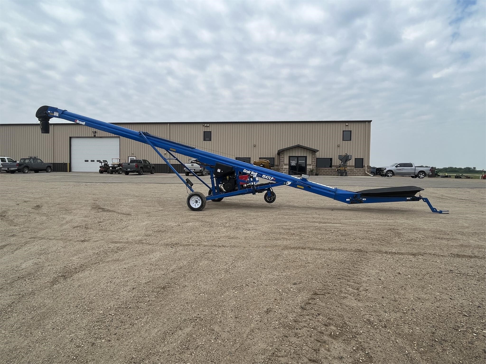 2019 Brandt 1547LP+ Augers and Conveyor