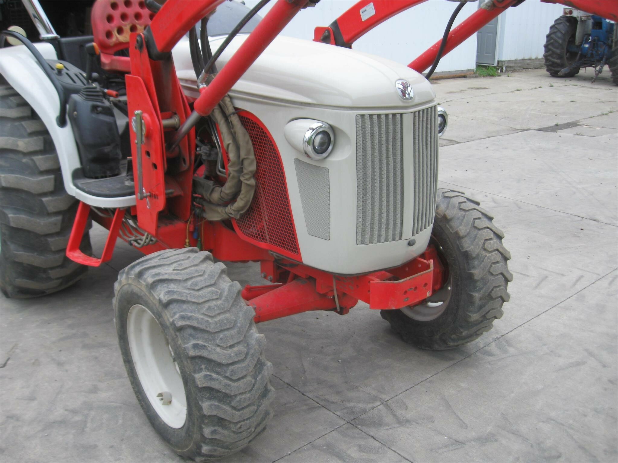 2009 New Holland Boomer 8N Tractor