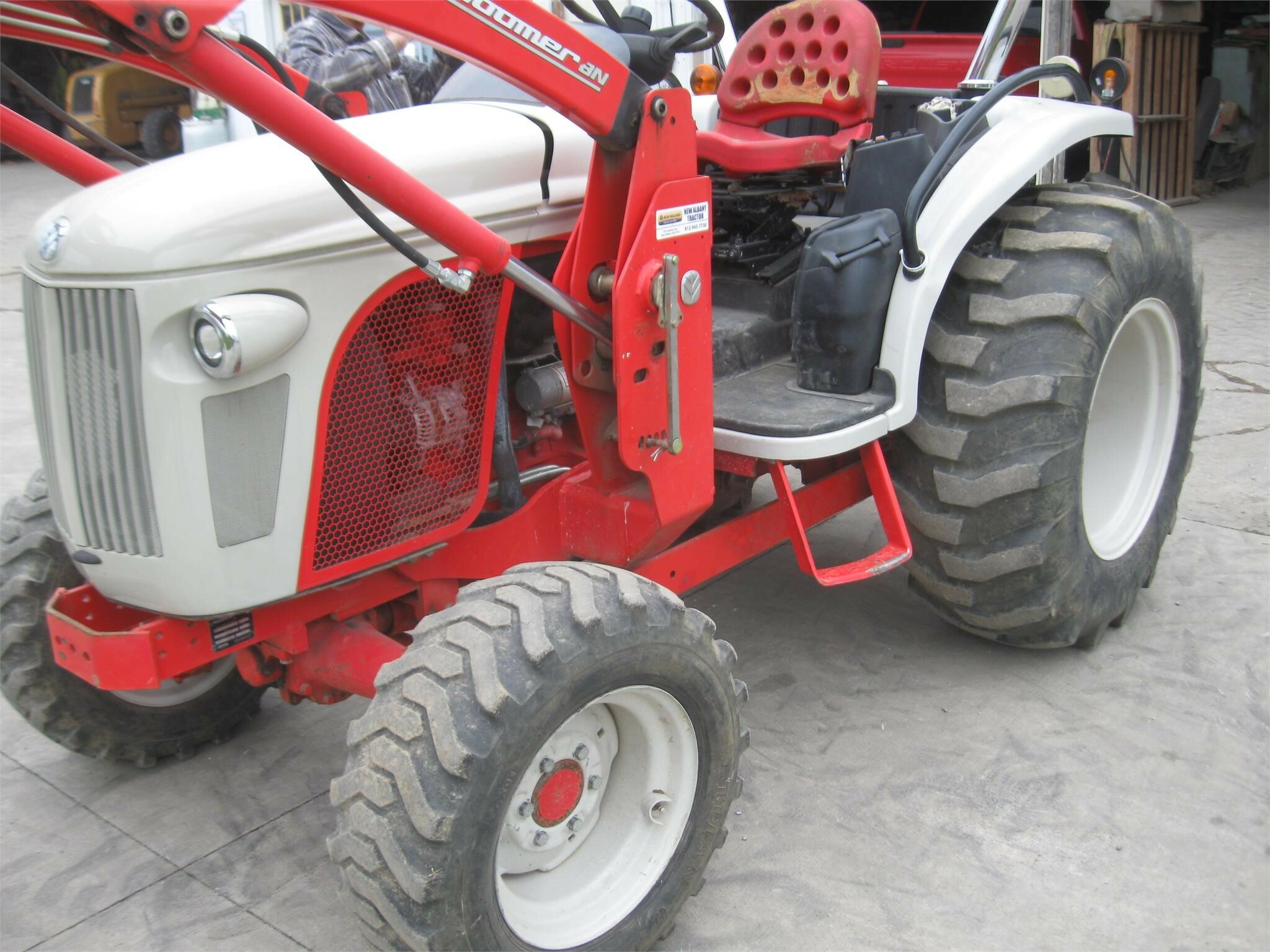 2009 New Holland Boomer 8N Tractor