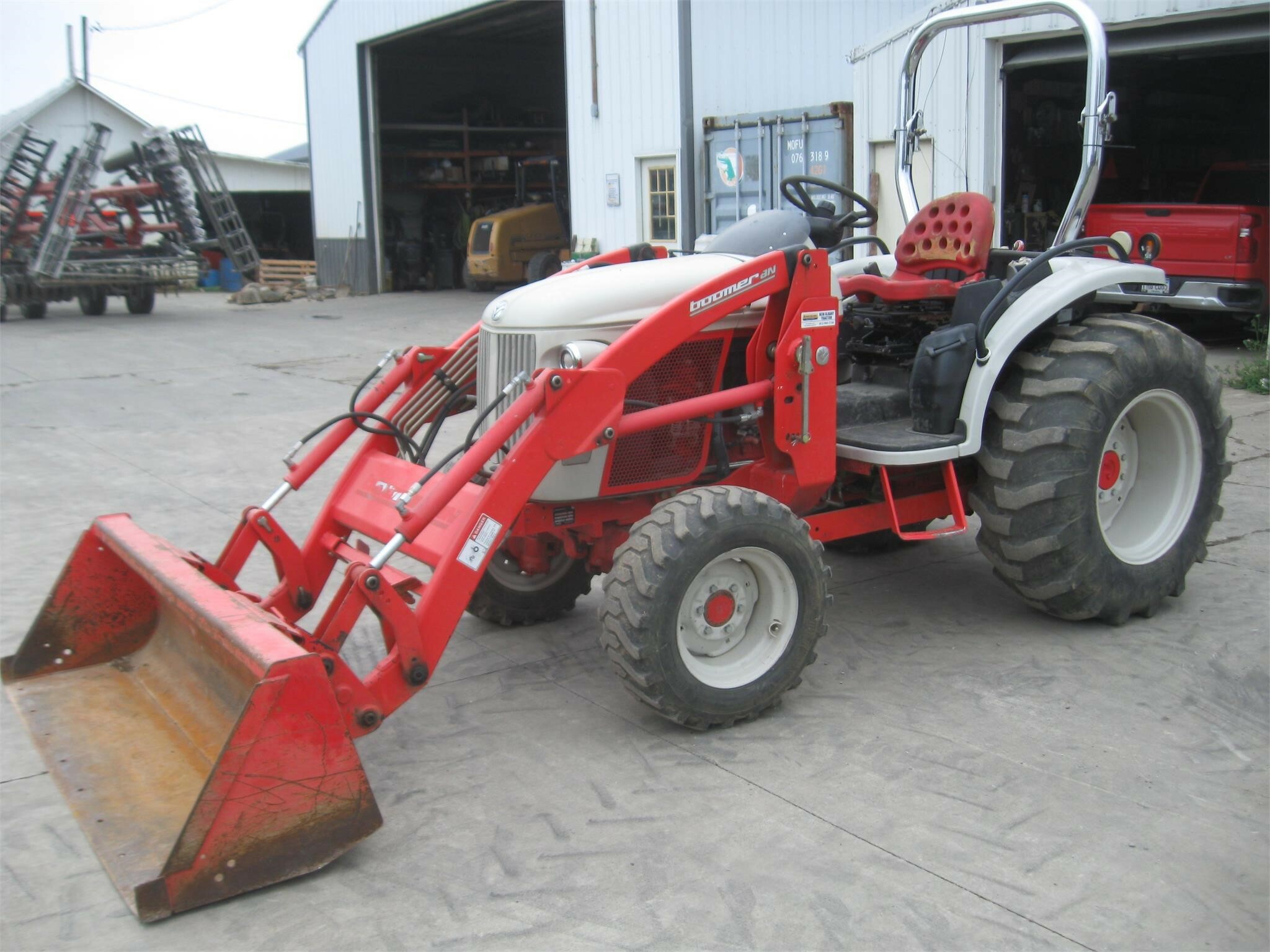 2009 New Holland Boomer 8N Tractor