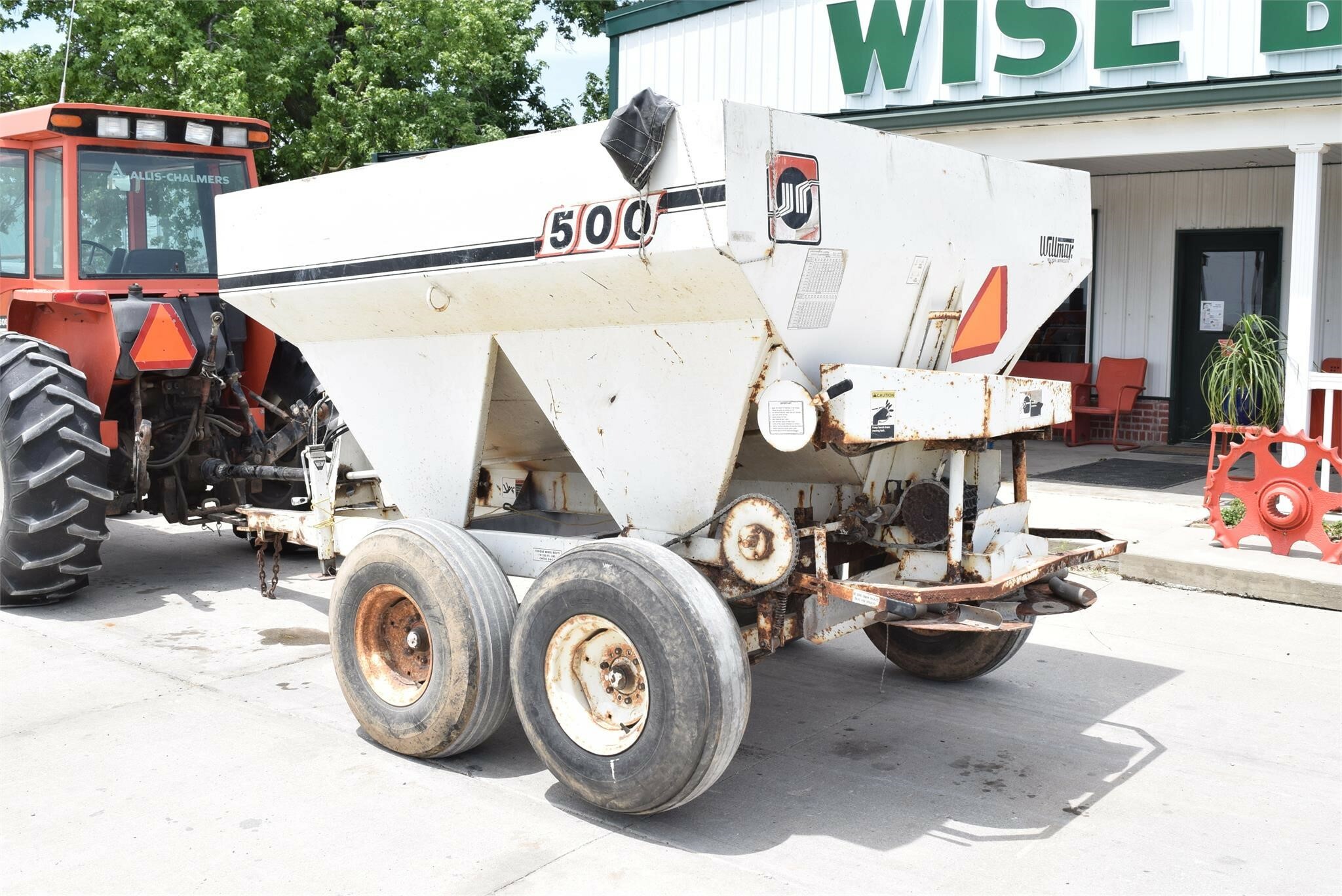Willmar S500 PullType Fertilizer Spreader 4,250 Machinery Pete