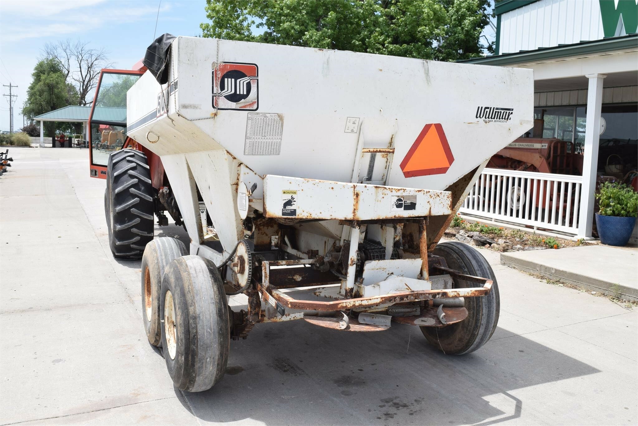 Willmar S500 PullType Fertilizer Spreader 4,250 Machinery Pete