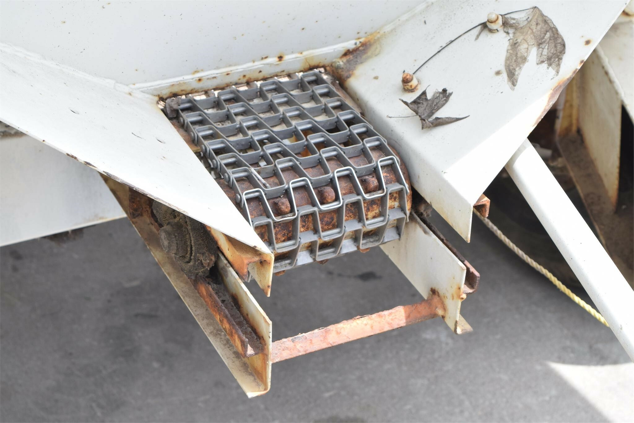 Willmar S500 PullType Fertilizer Spreader 4,250 Machinery Pete