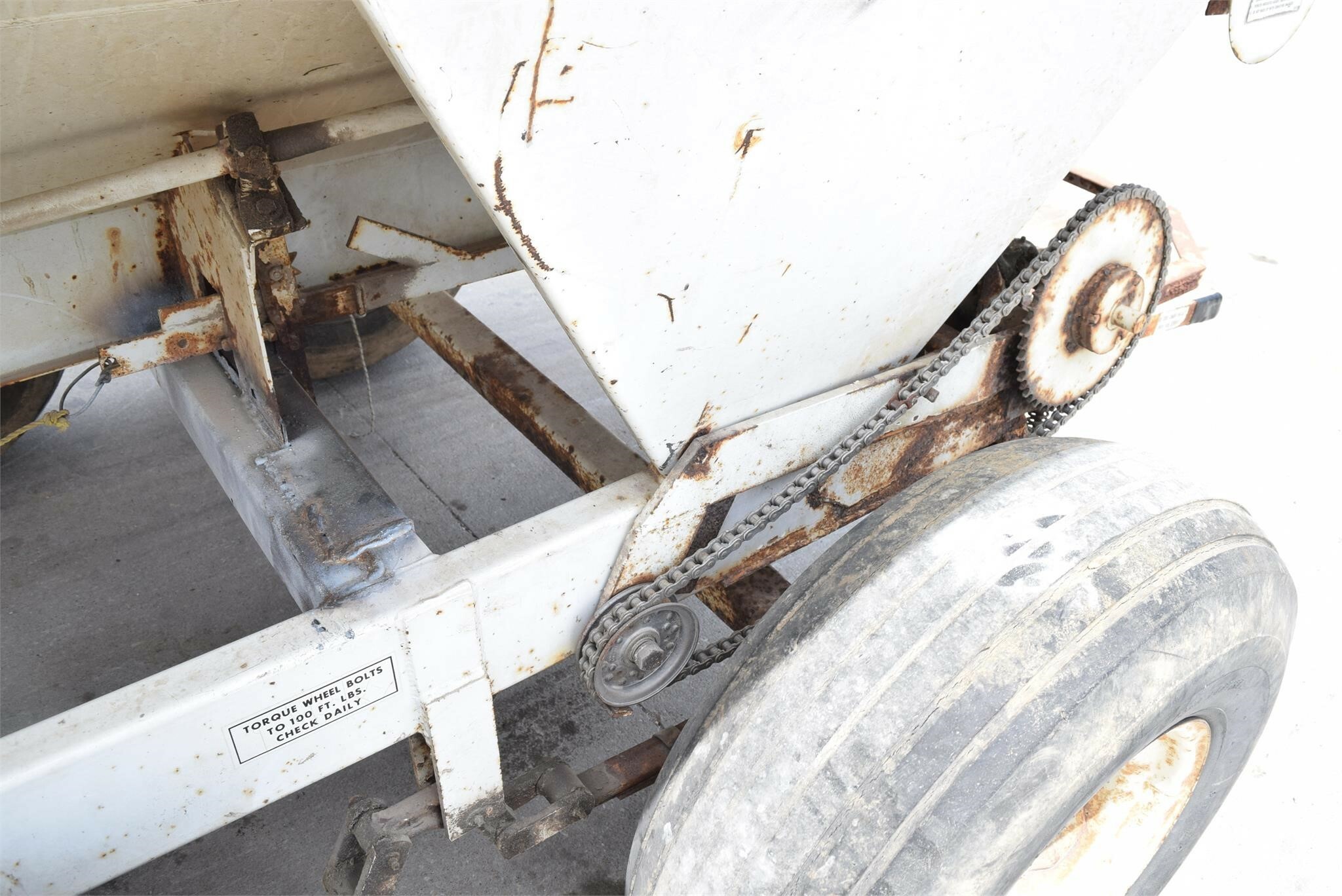 Willmar S500 PullType Fertilizer Spreader 4,250 Machinery Pete