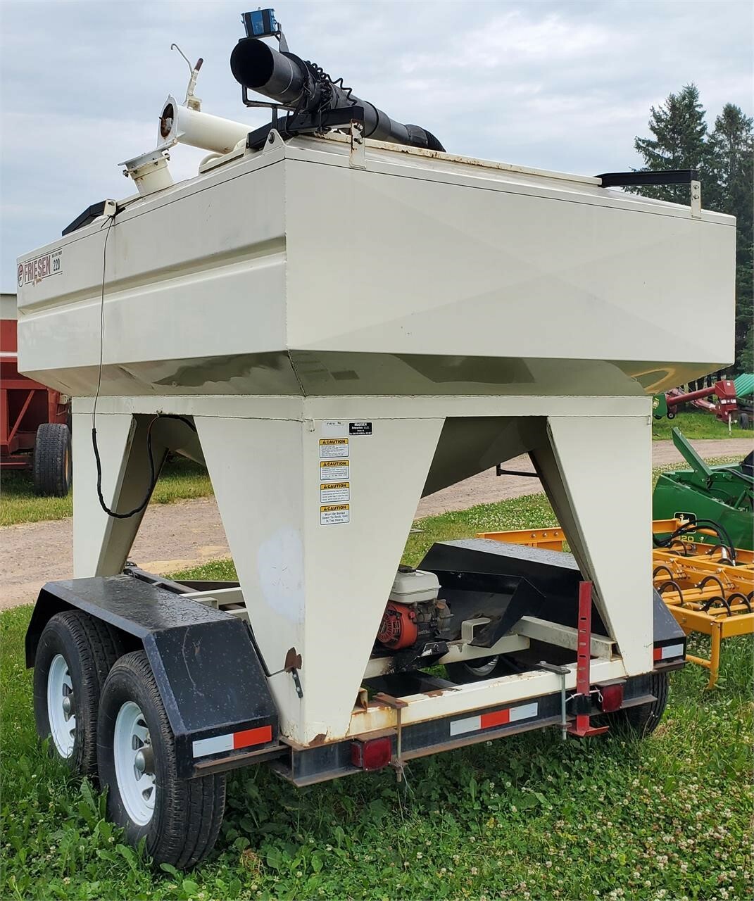  Friesen 220 Seed Tender