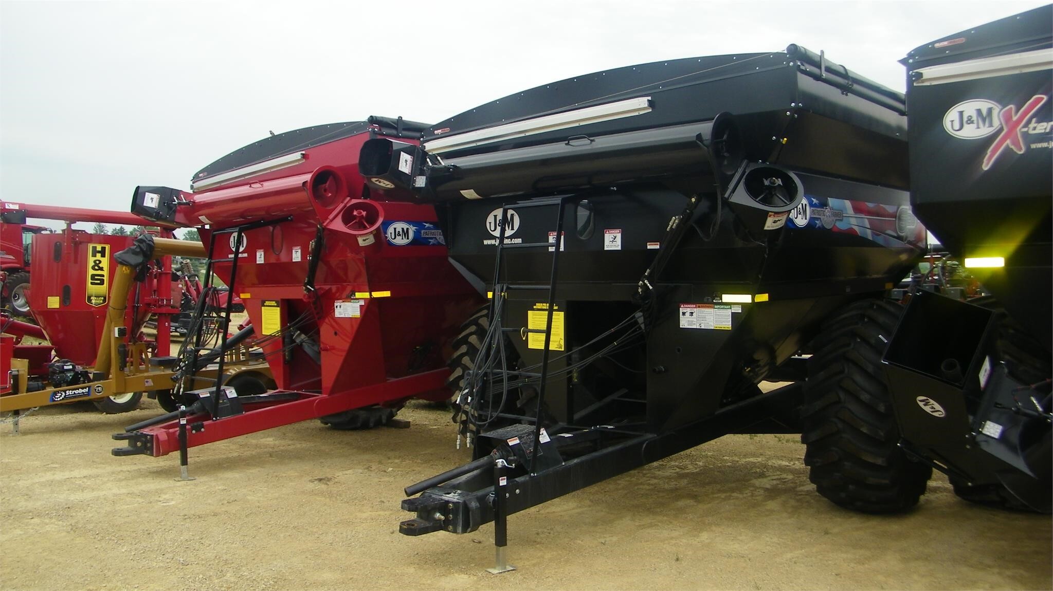 2026 J&M 620-14 Grain Cart
