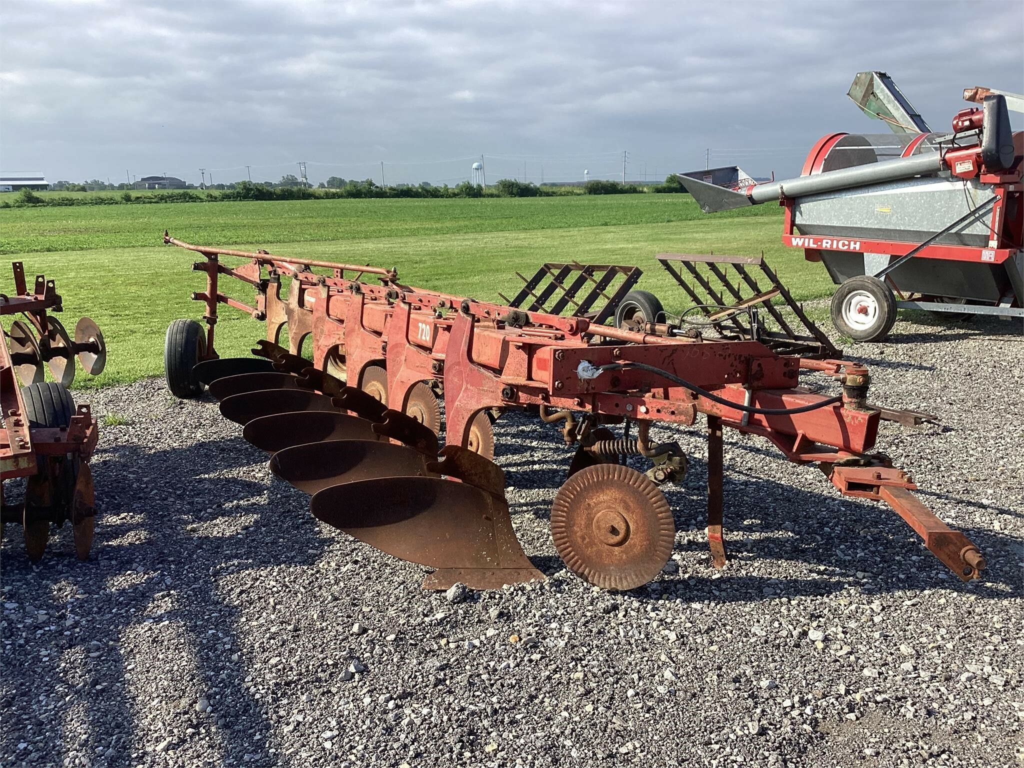  International Harvester 720 Plow
