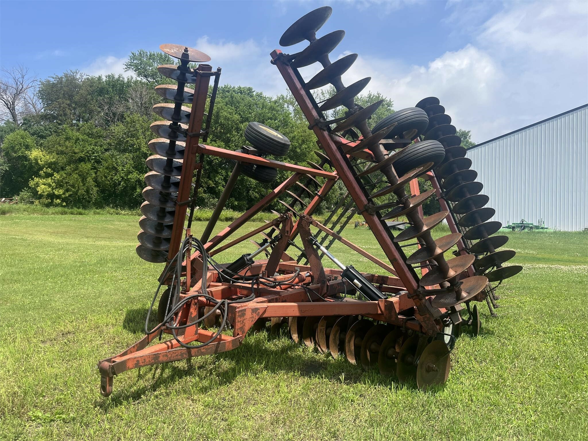 1983 International Harvester 490 Disk 9,250 Machinery Pete
