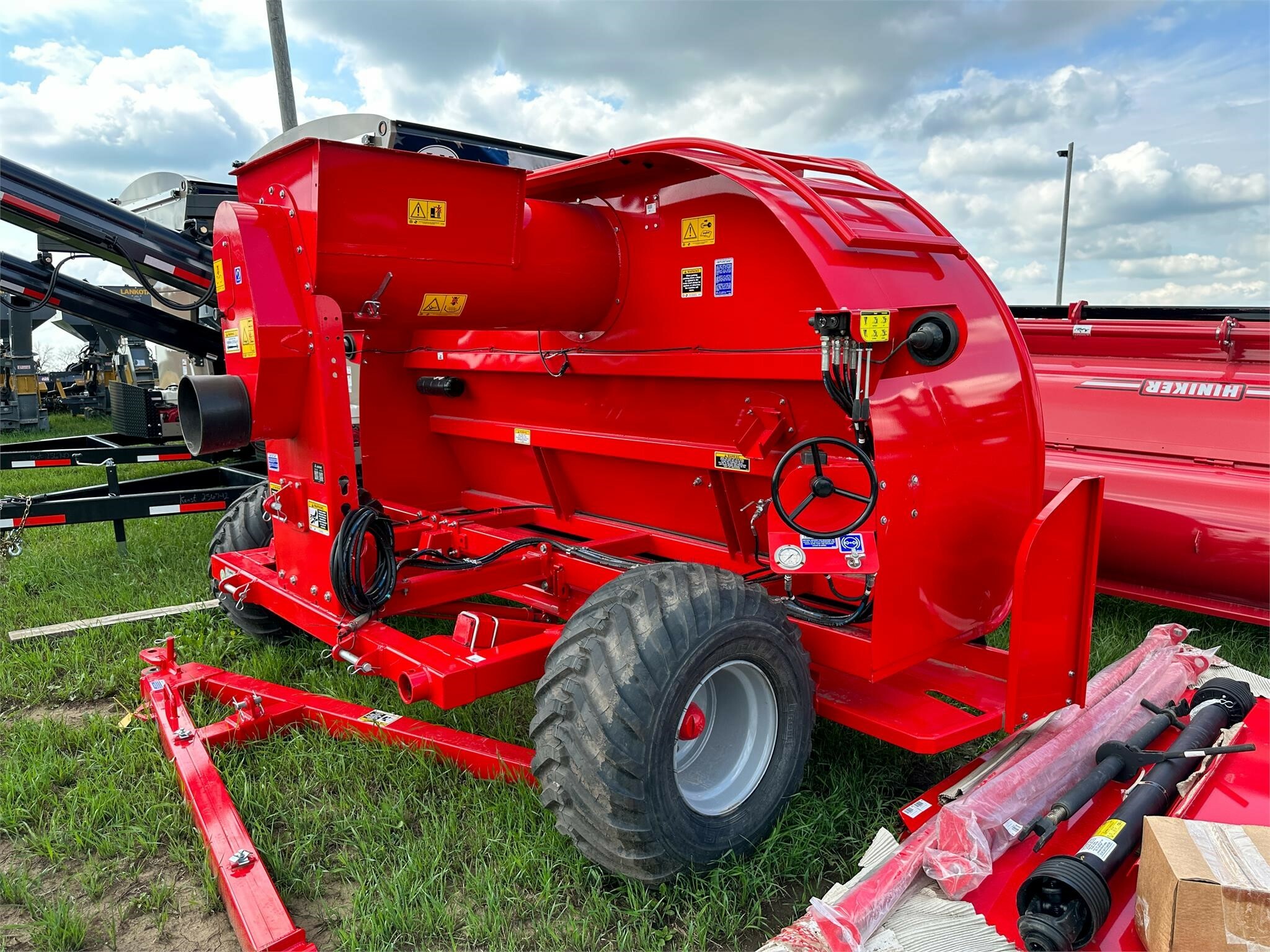 2026 Akron GTT5010 Grain Bagger