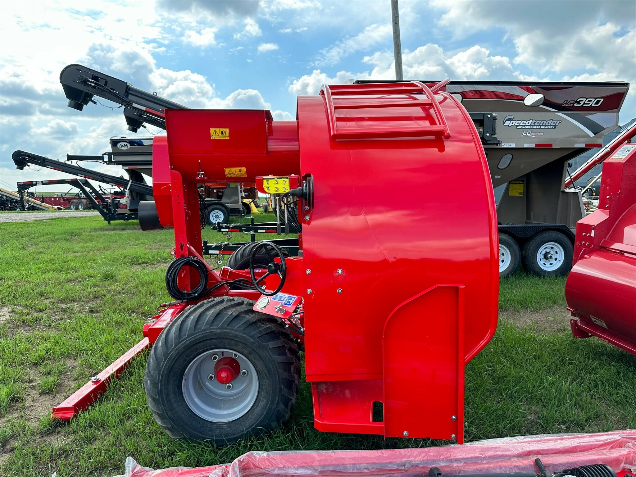 2026 Akron GTT5010 Grain Bagger