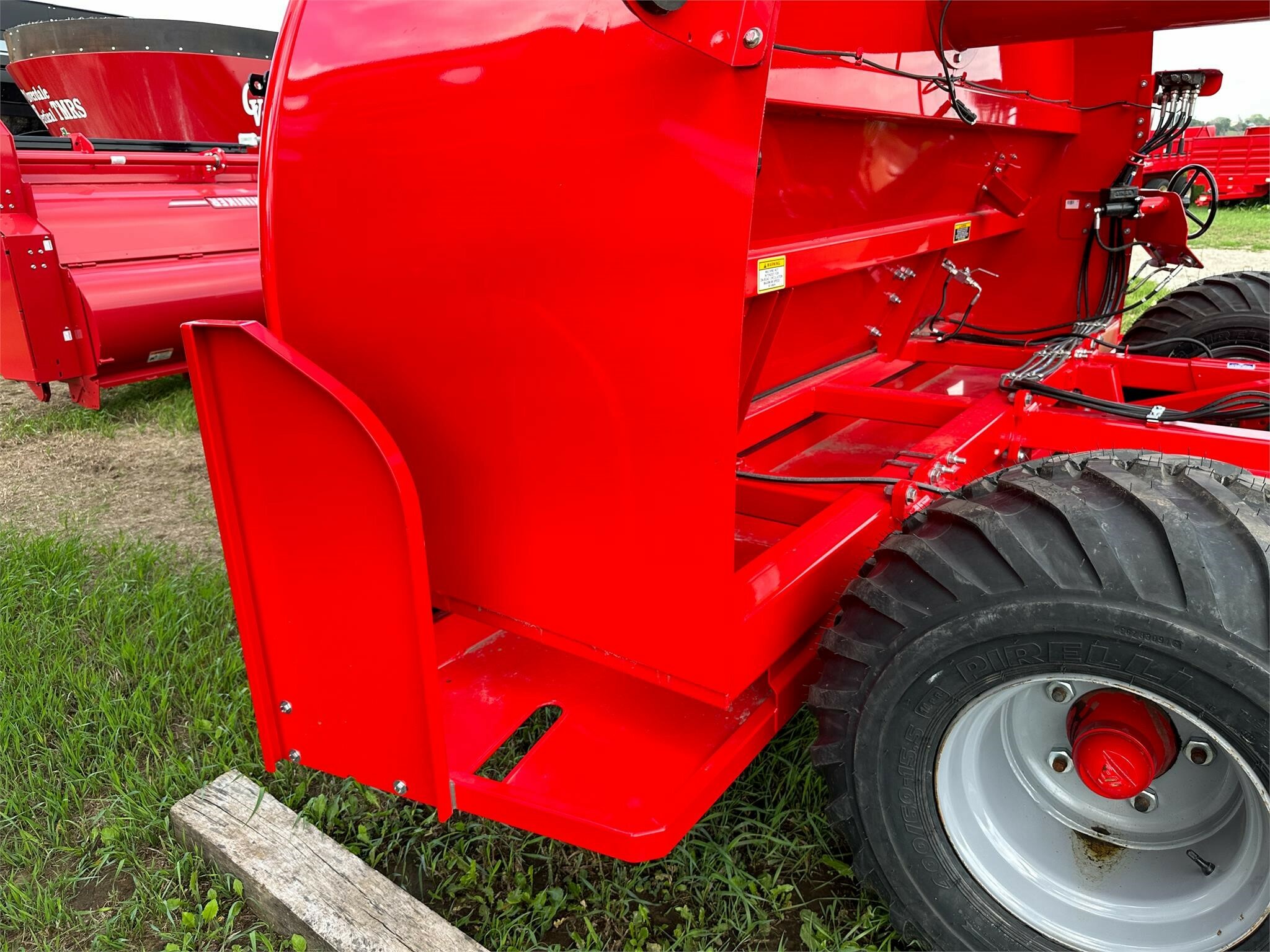 2026 Akron GTT5010 Grain Bagger