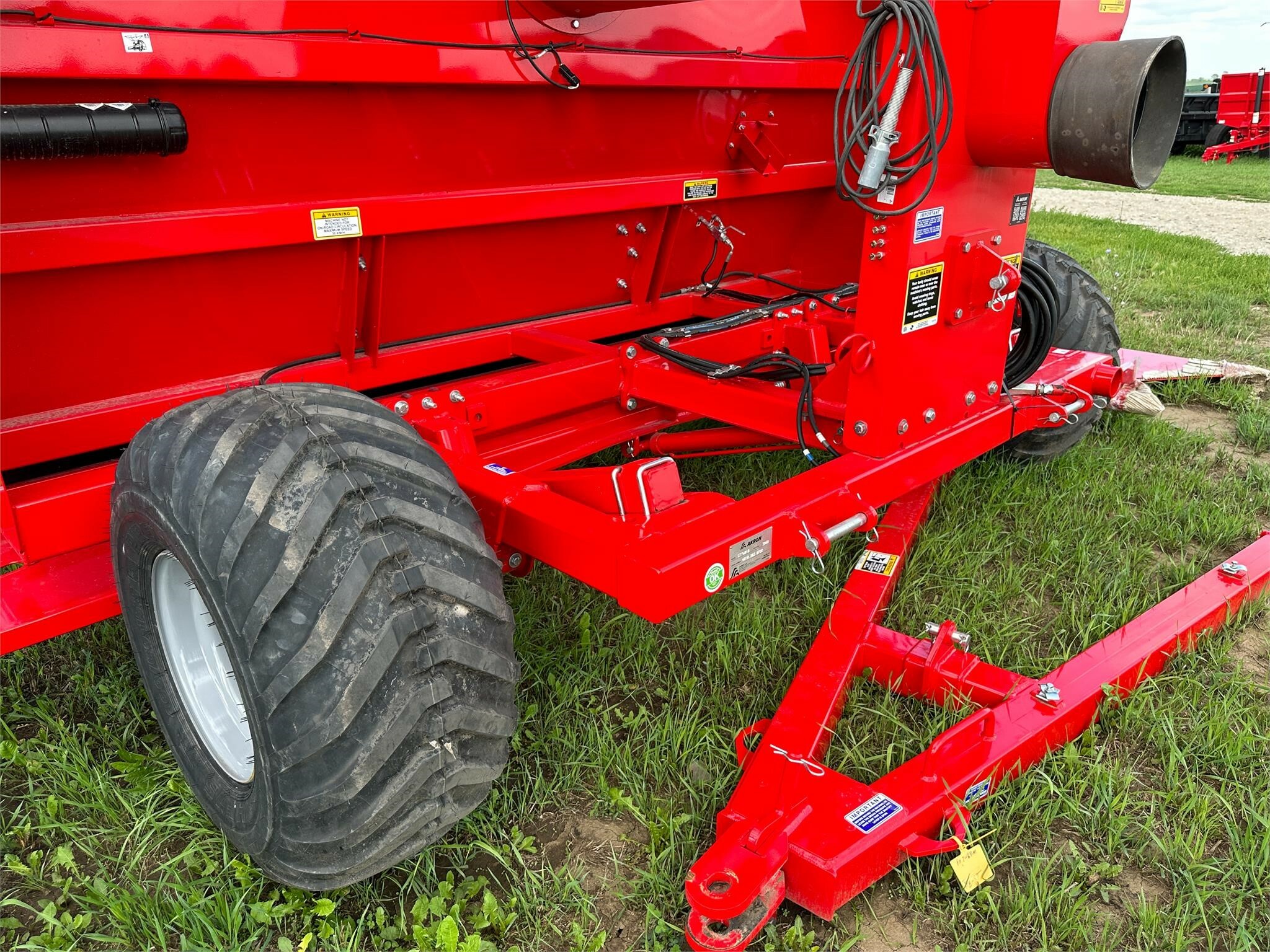 2026 Akron GTT5010 Grain Bagger