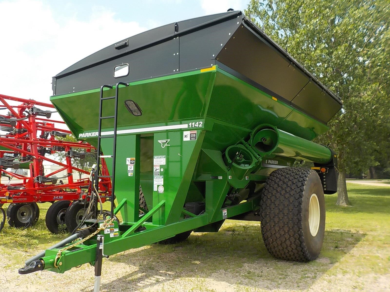 2024 Parker 1142 Grain Cart