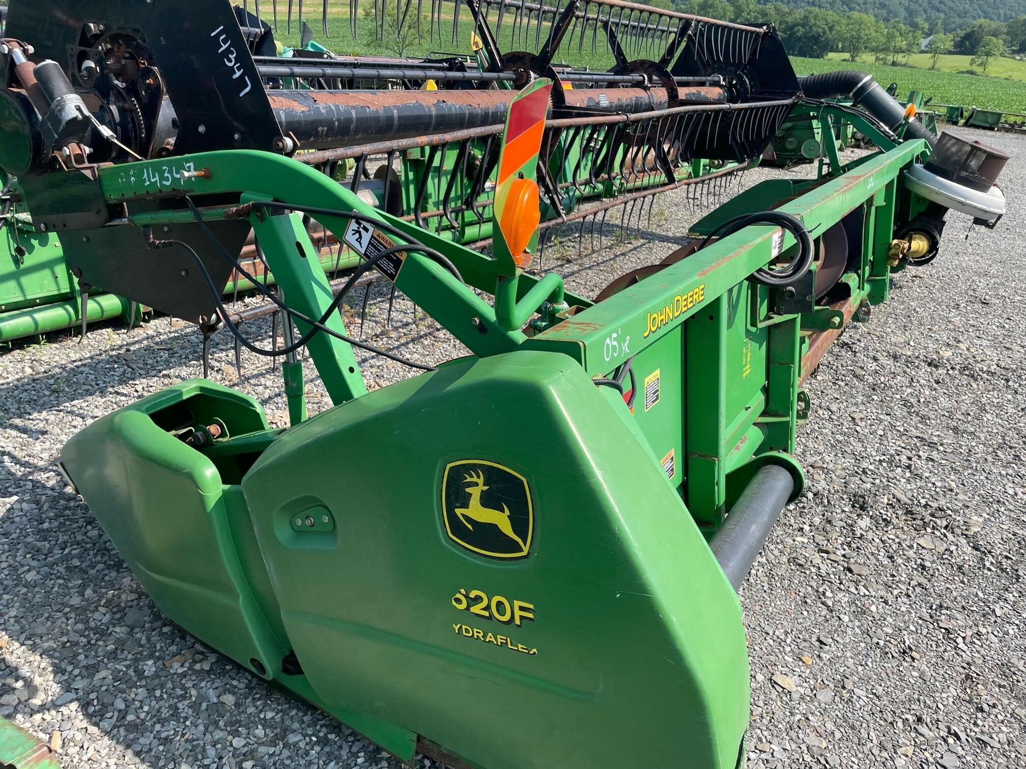 2005 John Deere 620F Platform