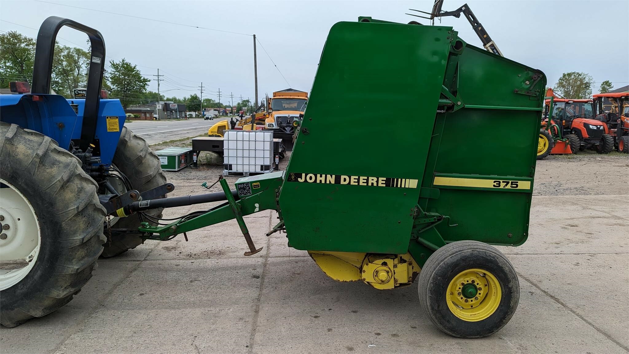 John Deere 375 Round Baler 6,500 Machinery Pete