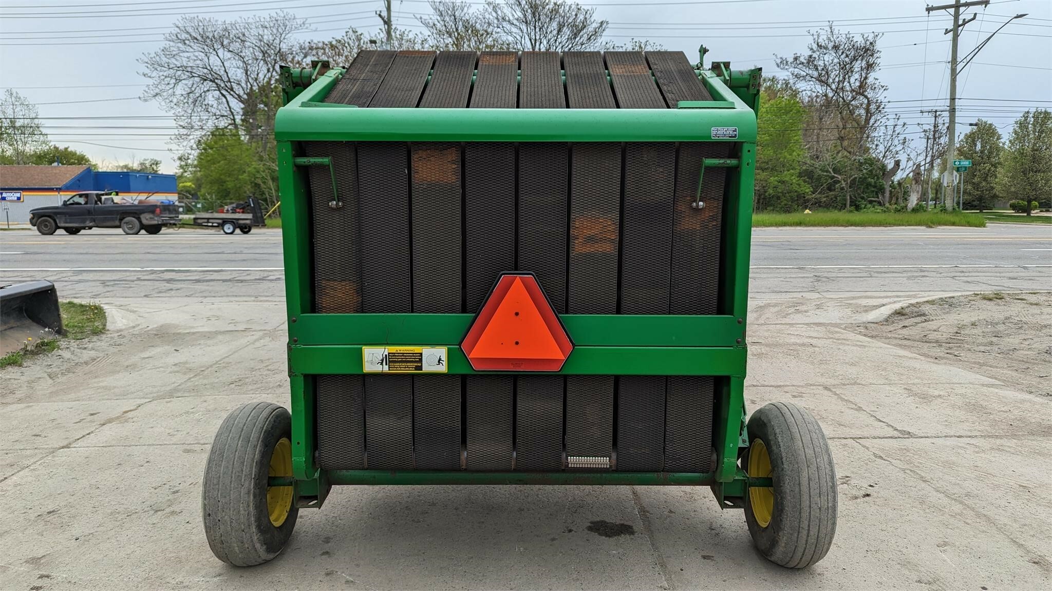 John Deere 375 Round Baler 6,500 Machinery Pete