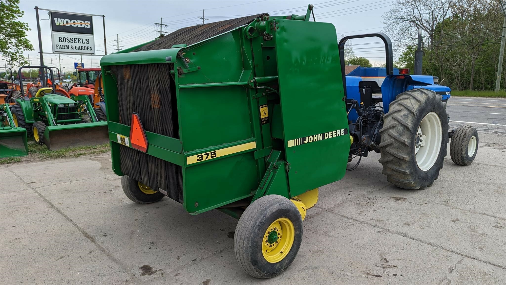 John Deere 375 Round Baler 6,500 Machinery Pete