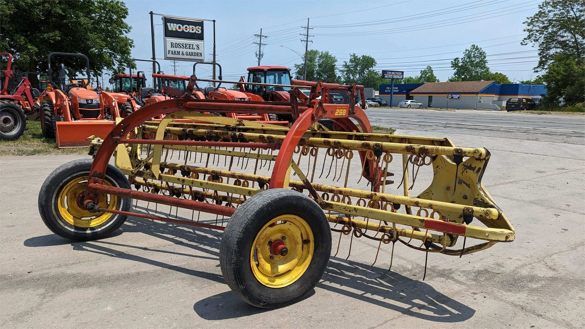  New Holland 258 Rake