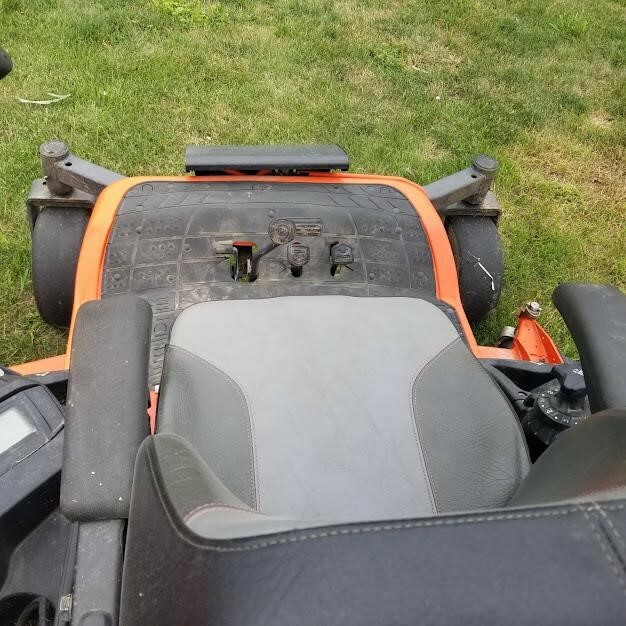 2019 Kubota ZD1211L Lawn Mower