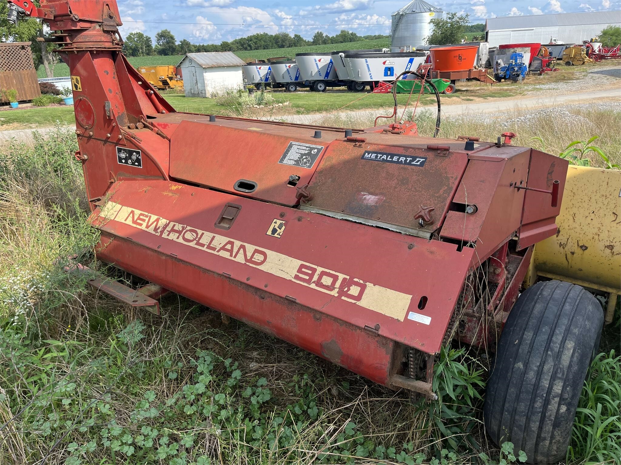  New Holland 900 Pull-Type Forage Harvester