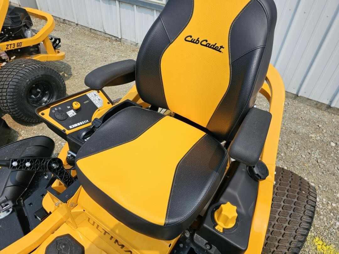 2023 Cub Cadet ULTIMA ZT3 60 Lawn Mower