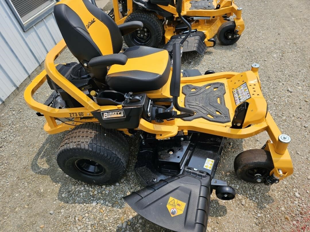2023 Cub Cadet ULTIMA ZT3 60 Lawn Mower