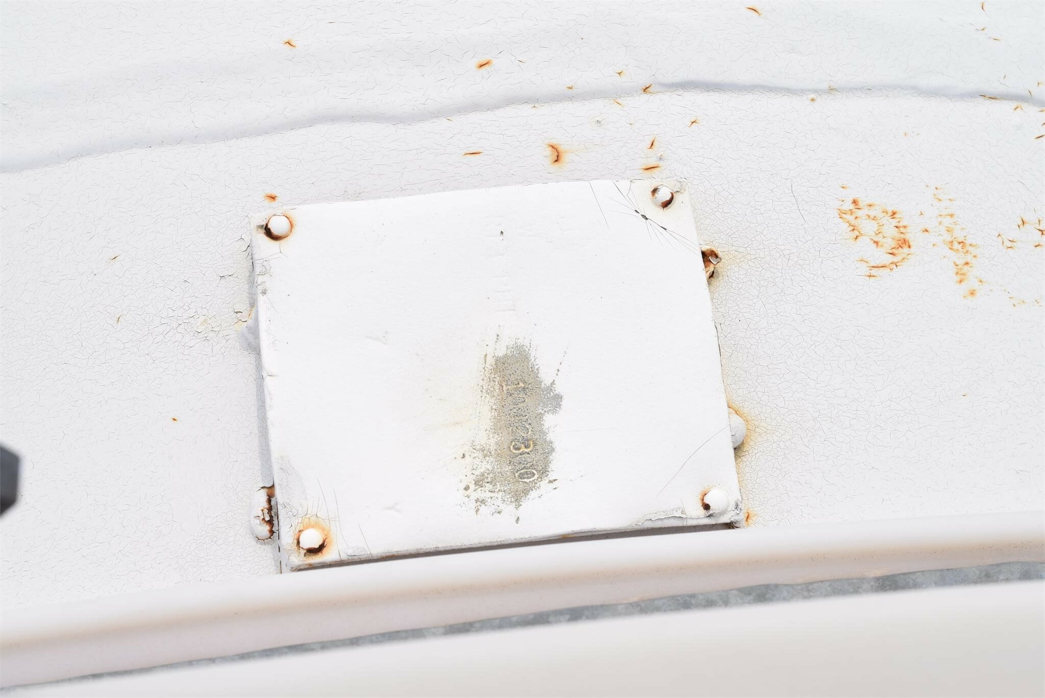  TRINITY INDUSTRIES INC 1000 Pull-Type Fertilizer Spreader