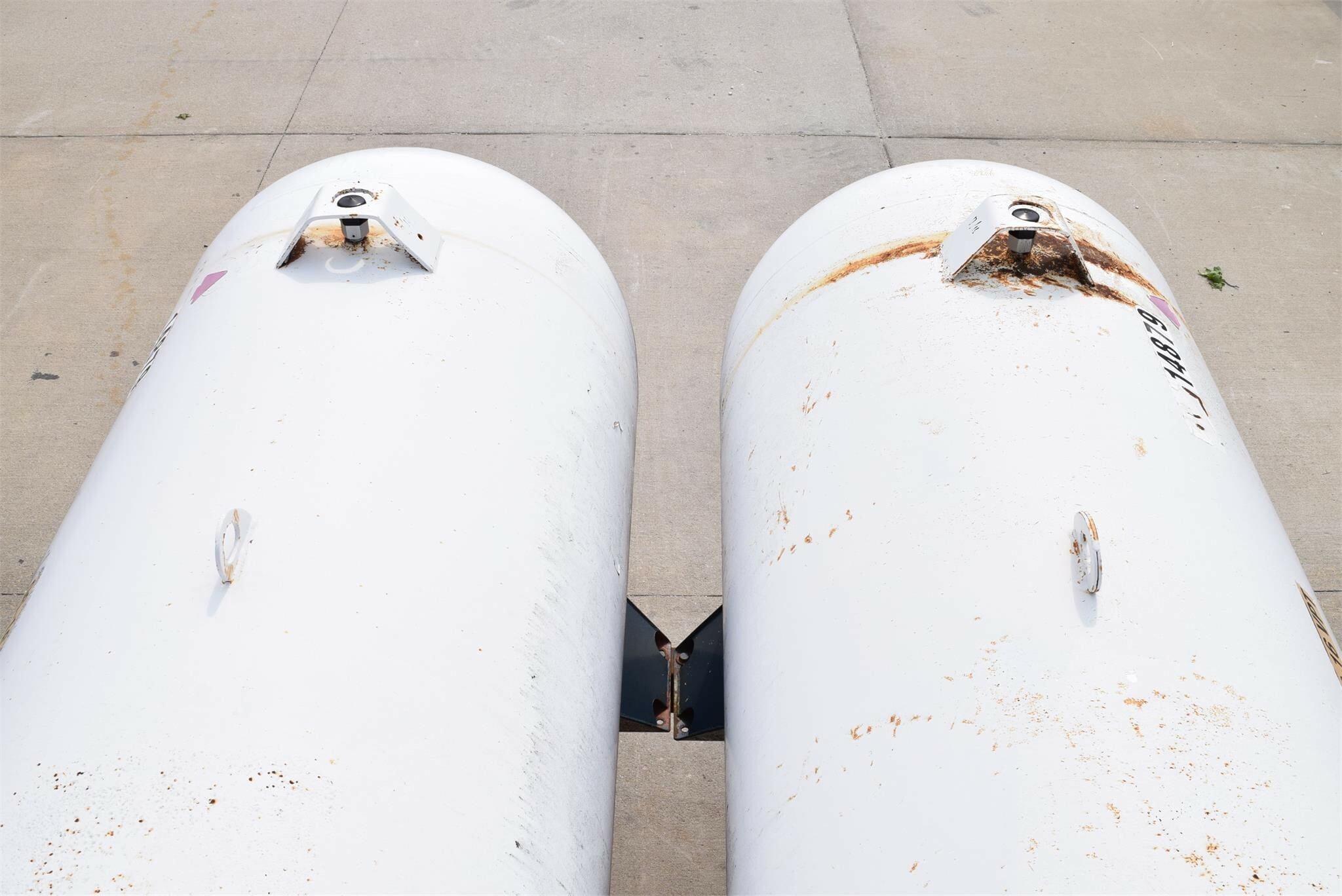  TRINITY INDUSTRIES INC 1000 Pull-Type Fertilizer Spreader