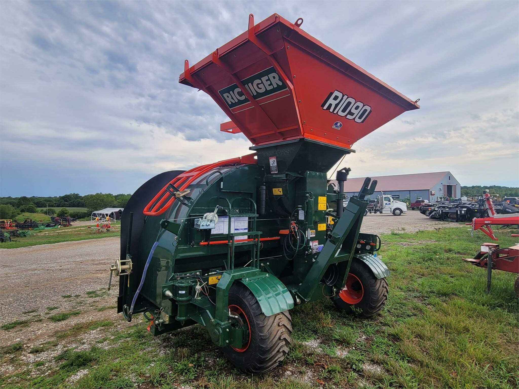 2026 Richiger R1090 Grain Bagger