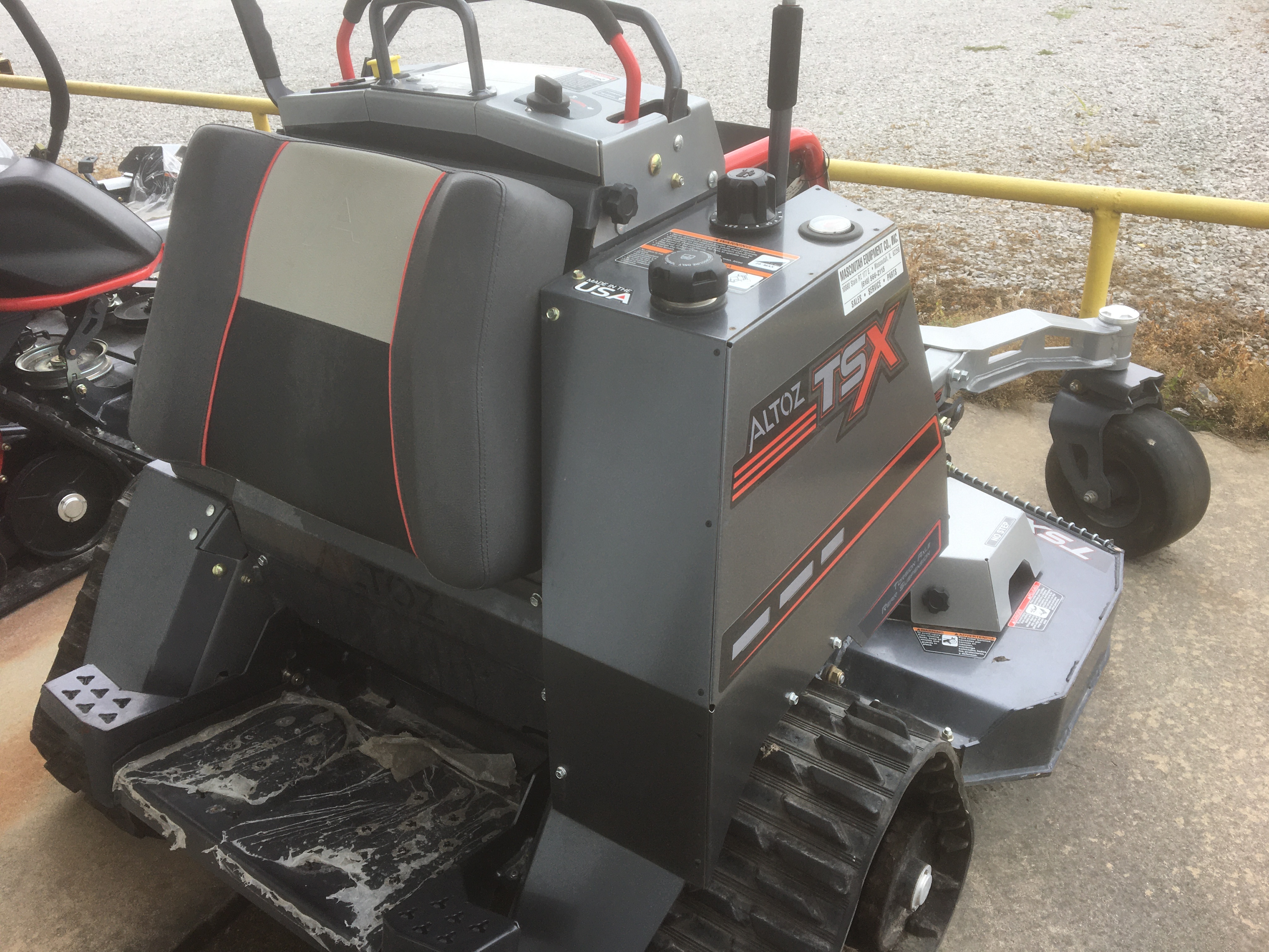 2022 ALTOZ TSX561I Lawn Mower