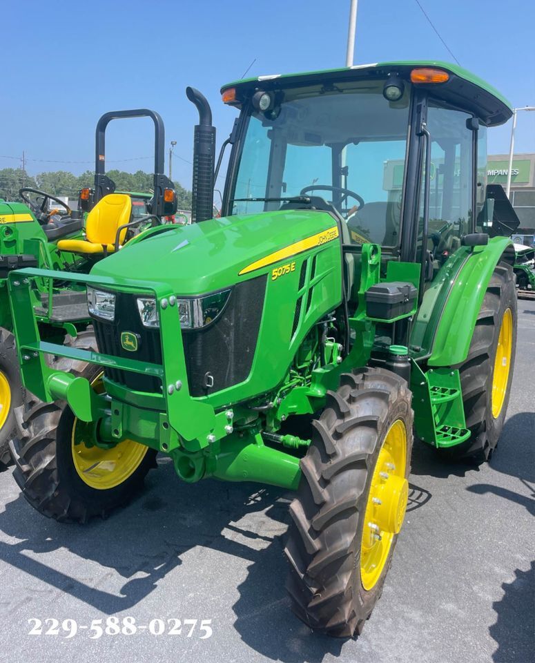 2023 John Deere 5075E Tractor