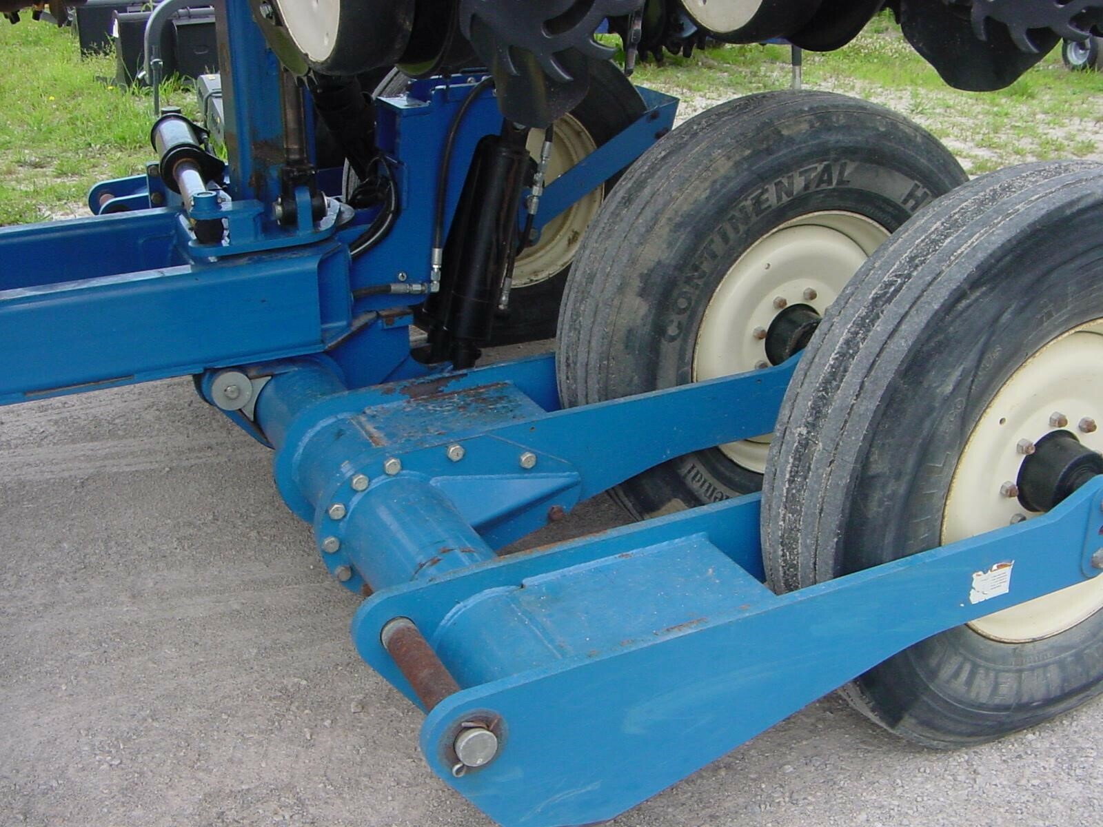 2013 Kinze 3660 ASD Planter