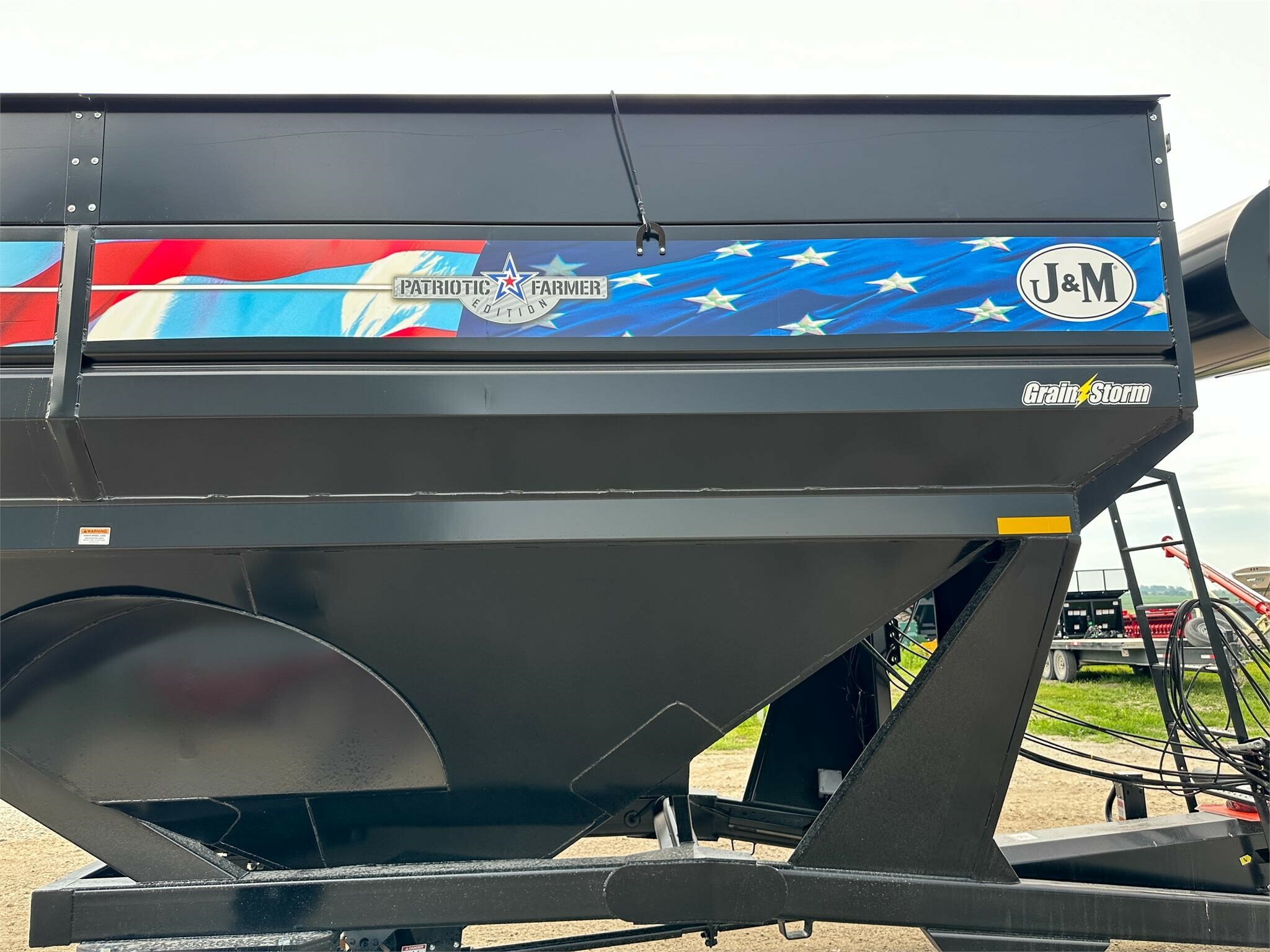 2026 J&M 1112 Grain Cart