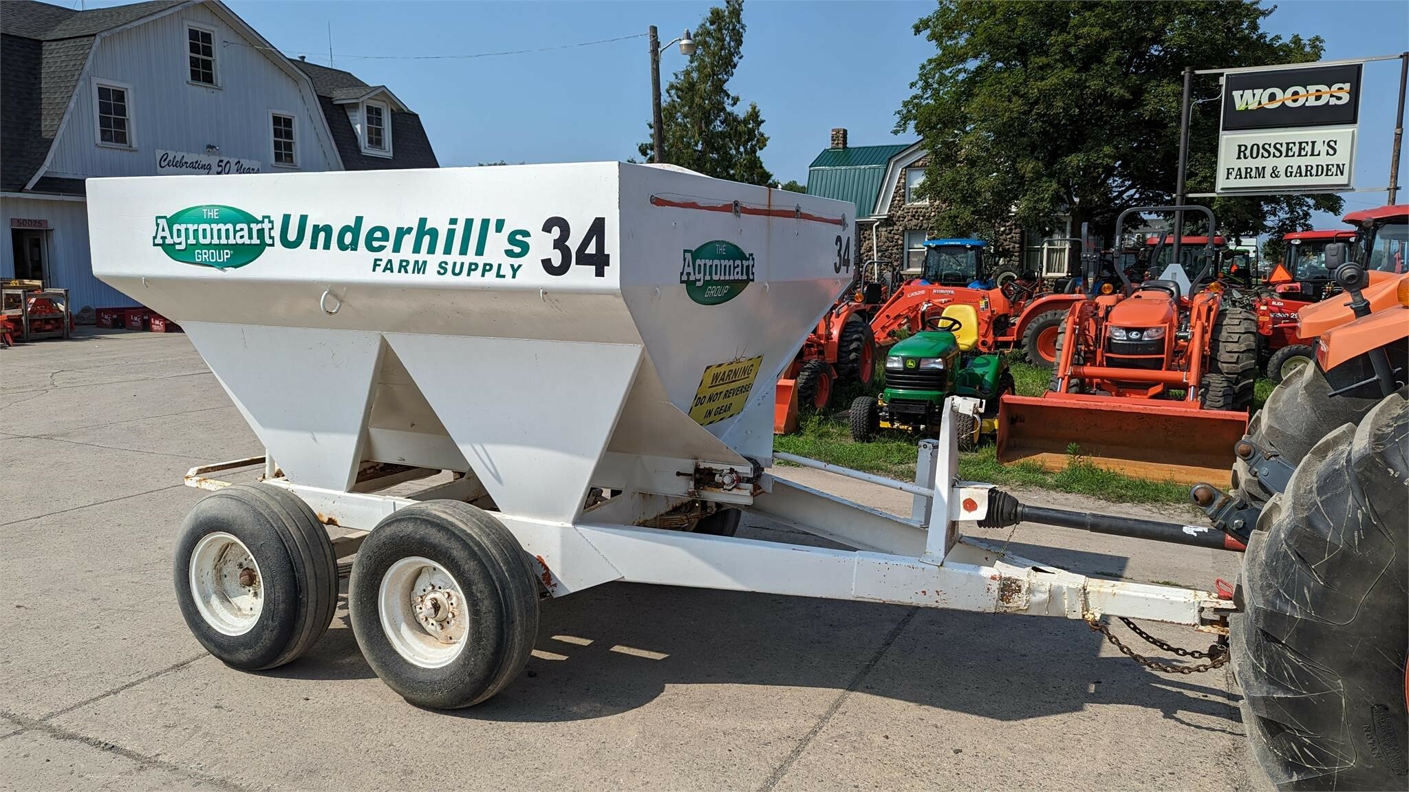 Willmar S500 PullType Fertilizer Spreader 5,900 Machinery Pete