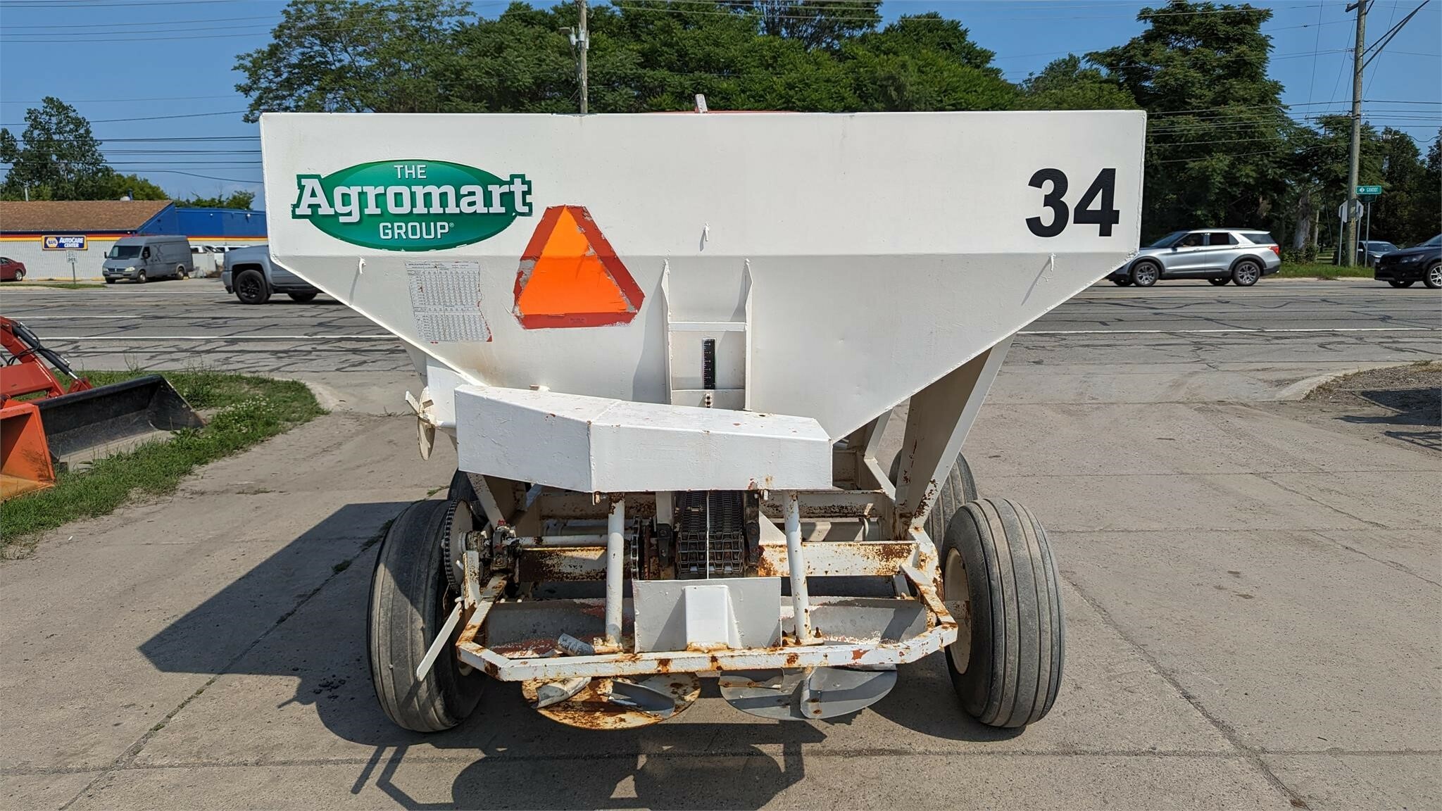 Willmar S500 PullType Fertilizer Spreader 5,900 Machinery Pete
