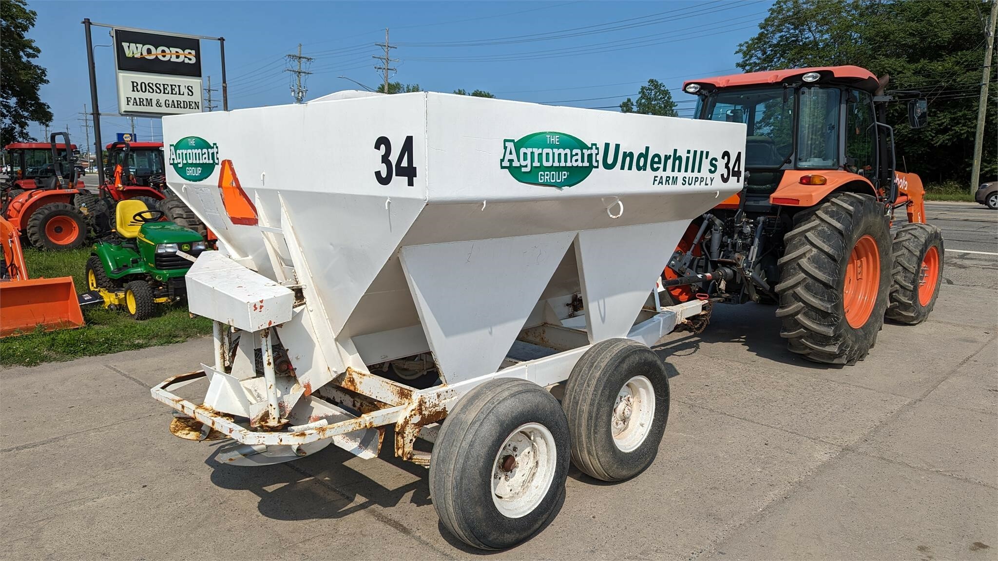 Willmar S500 PullType Fertilizer Spreader 5,900 Machinery Pete