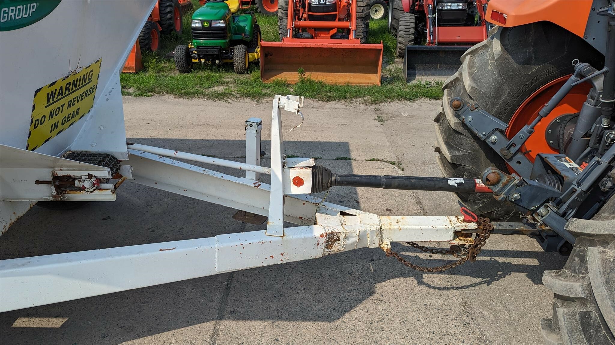 Willmar S500 PullType Fertilizer Spreader 5,900 Machinery Pete