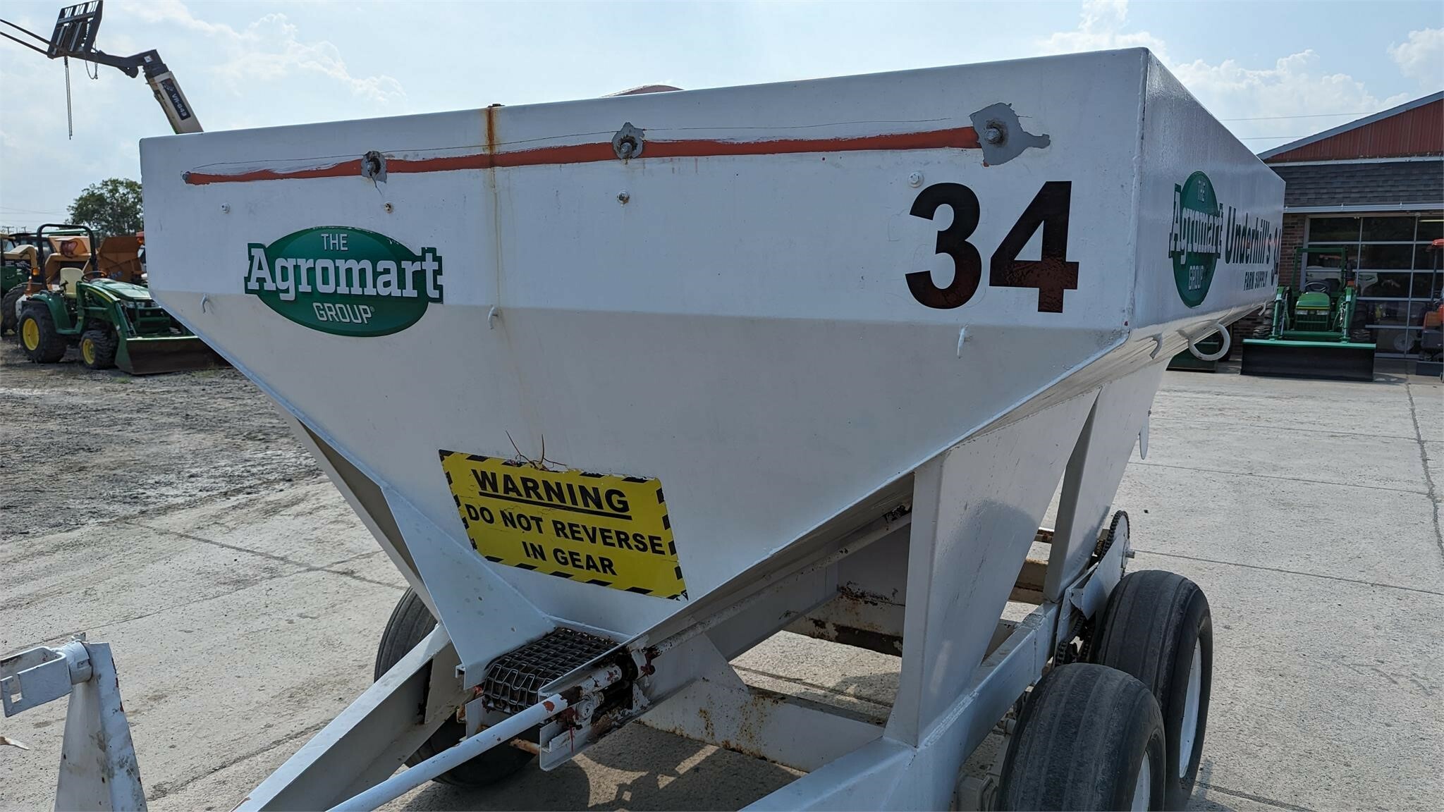 Willmar S500 PullType Fertilizer Spreader 5,900 Machinery Pete