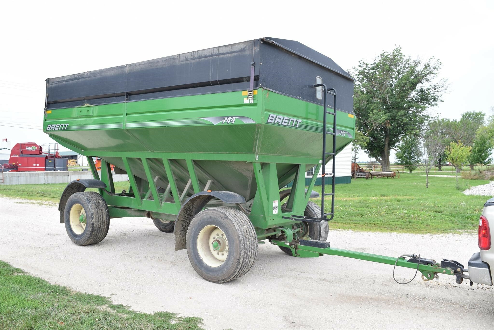  Brent 744 Gravity Wagon
