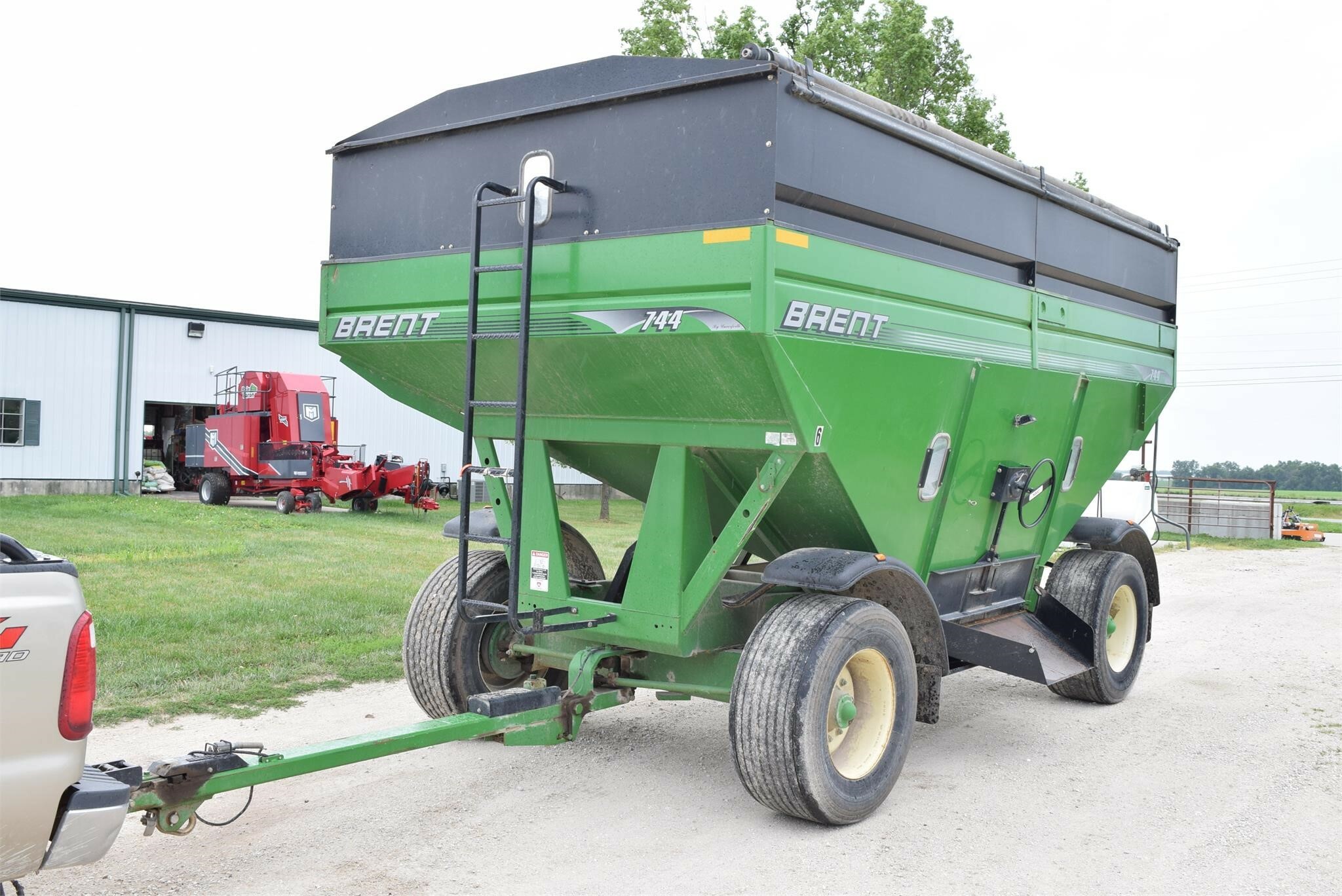  Brent 744 Gravity Wagon