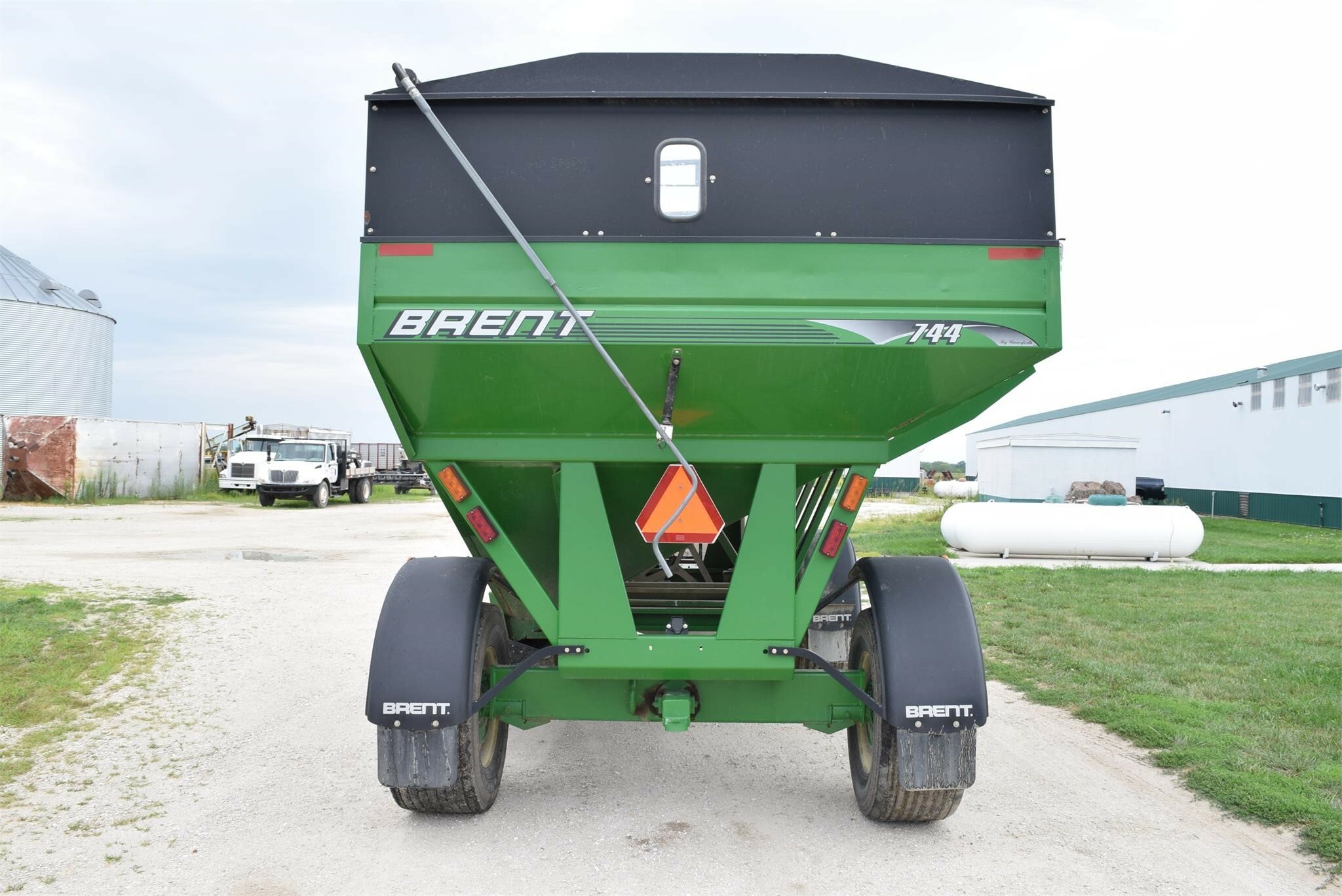  Brent 744 Gravity Wagon